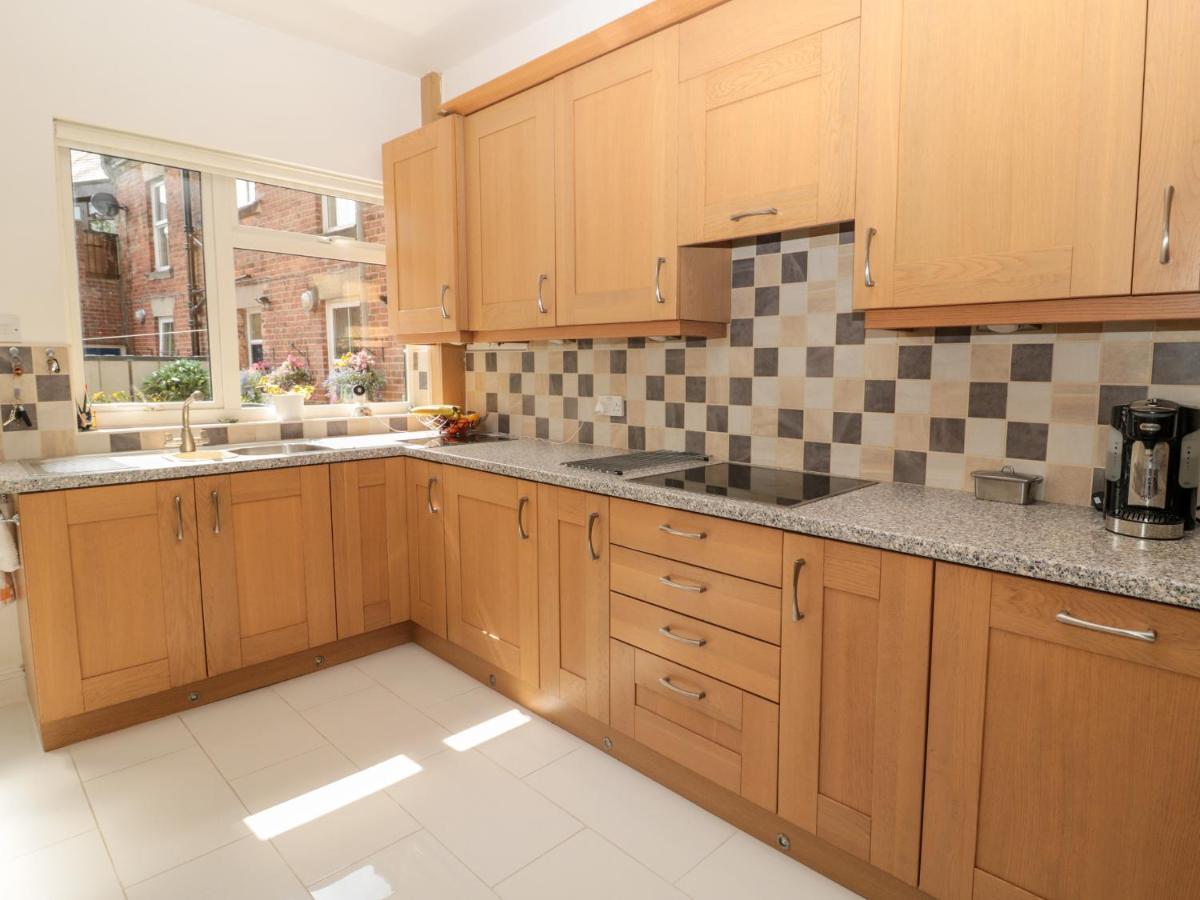 Holiday home 1a Chantry Place *