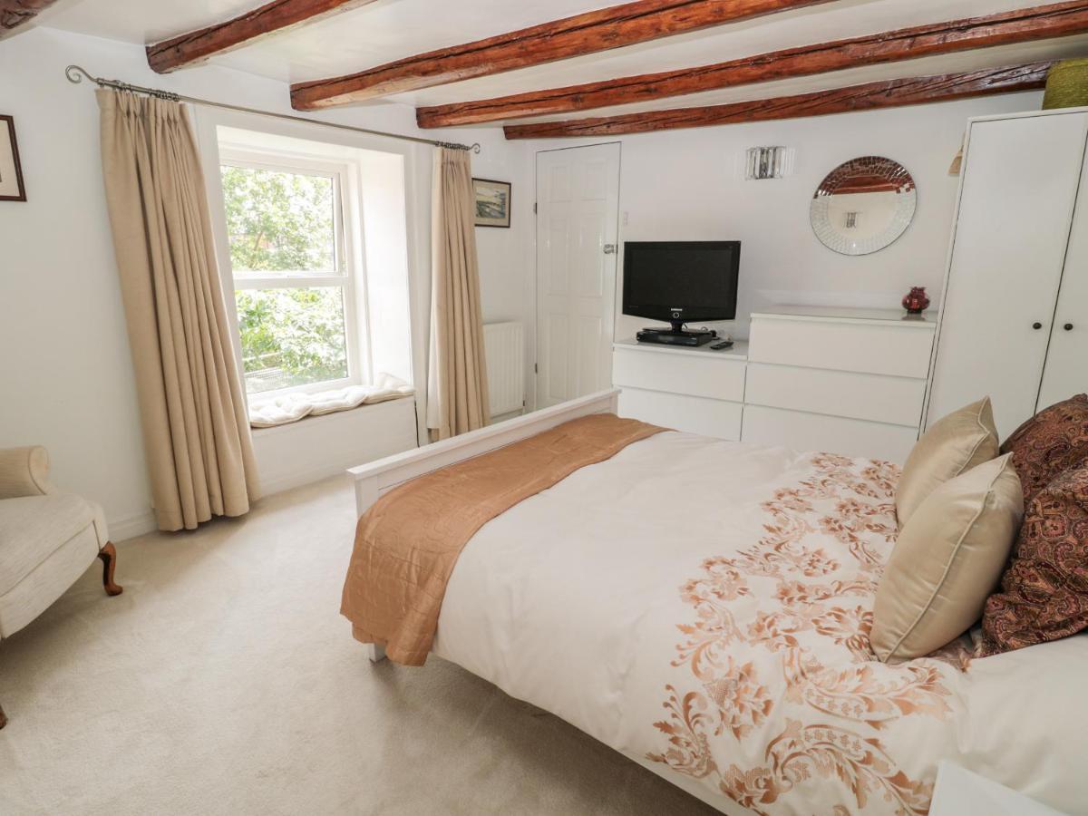 1a Chantry Place