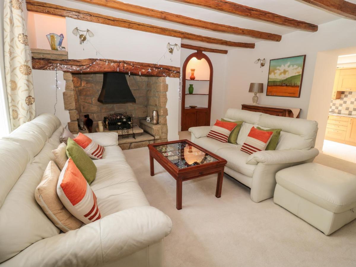 1a Chantry Place * Morpeth