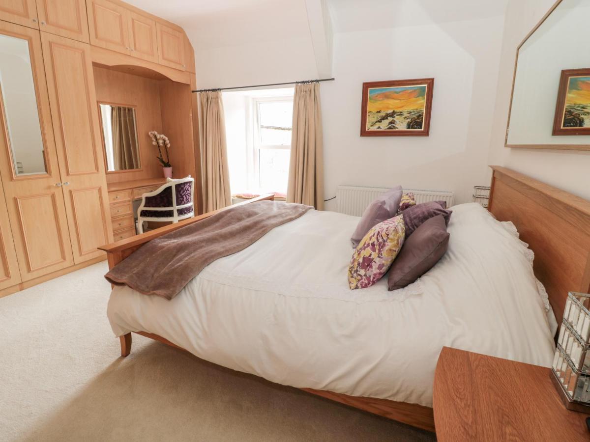 1a Chantry Place * Morpeth